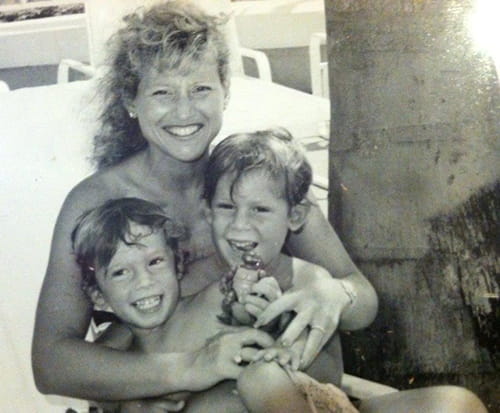 Nancy Weingard and sons Robert and Aron in 1989.